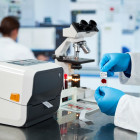 Tiskalniki za označevanje v laboratoriju – kateri tiskalnik je pravi za vaš laboratorij?
